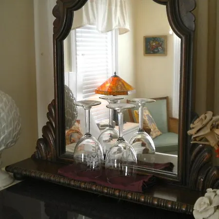 The Stirling House Waterfront Inn Greenport